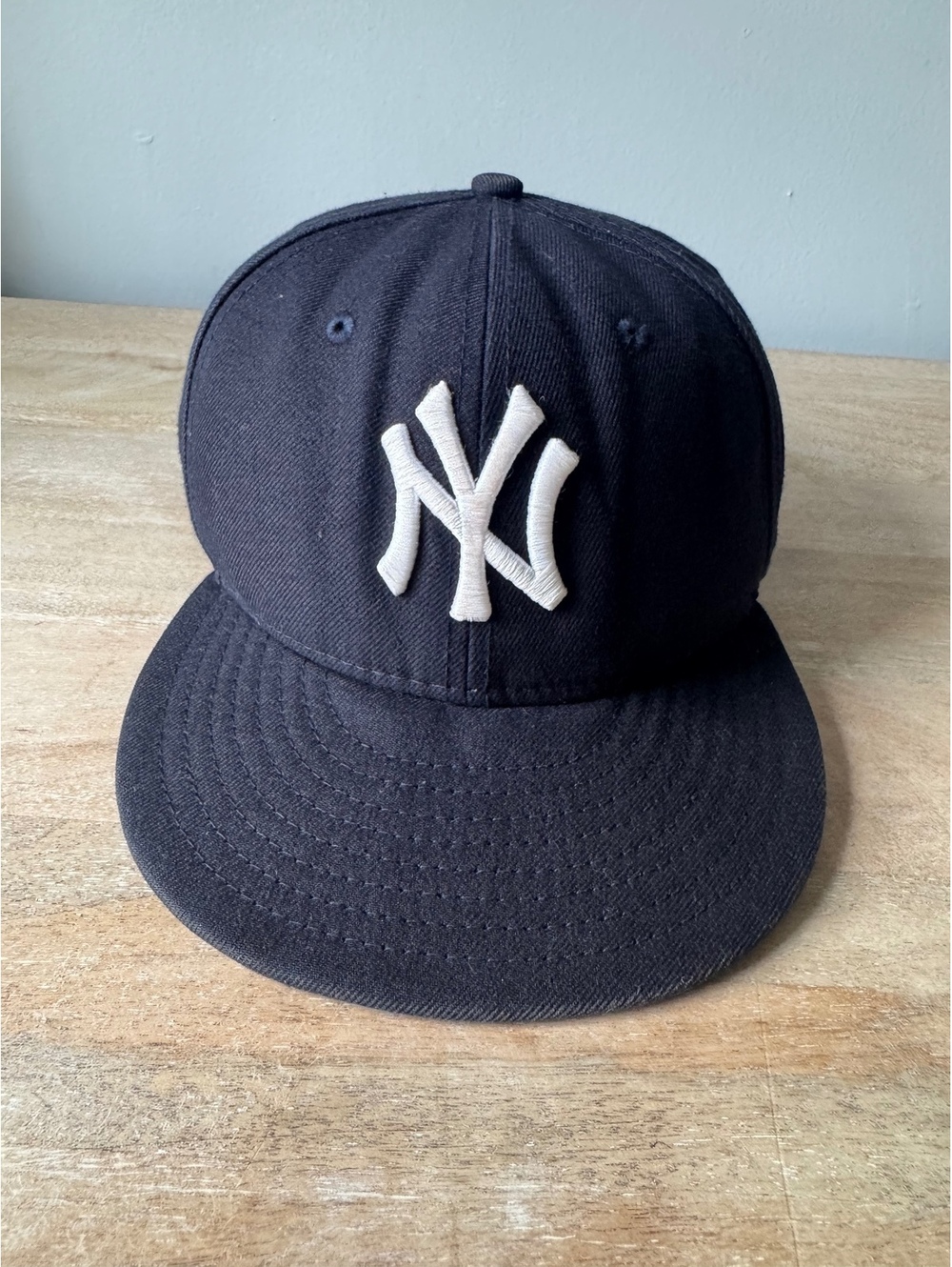 New Era New York Yankees Black Baseball Cap 59FIFTY Fitted Hat Size 7 1/4